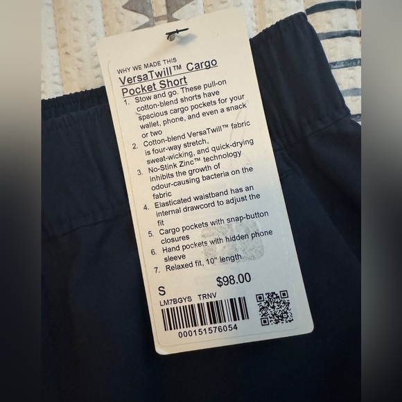 Lululemon VersaTwill Cargo Pocket Short in True Navy - Picture 7 of 9